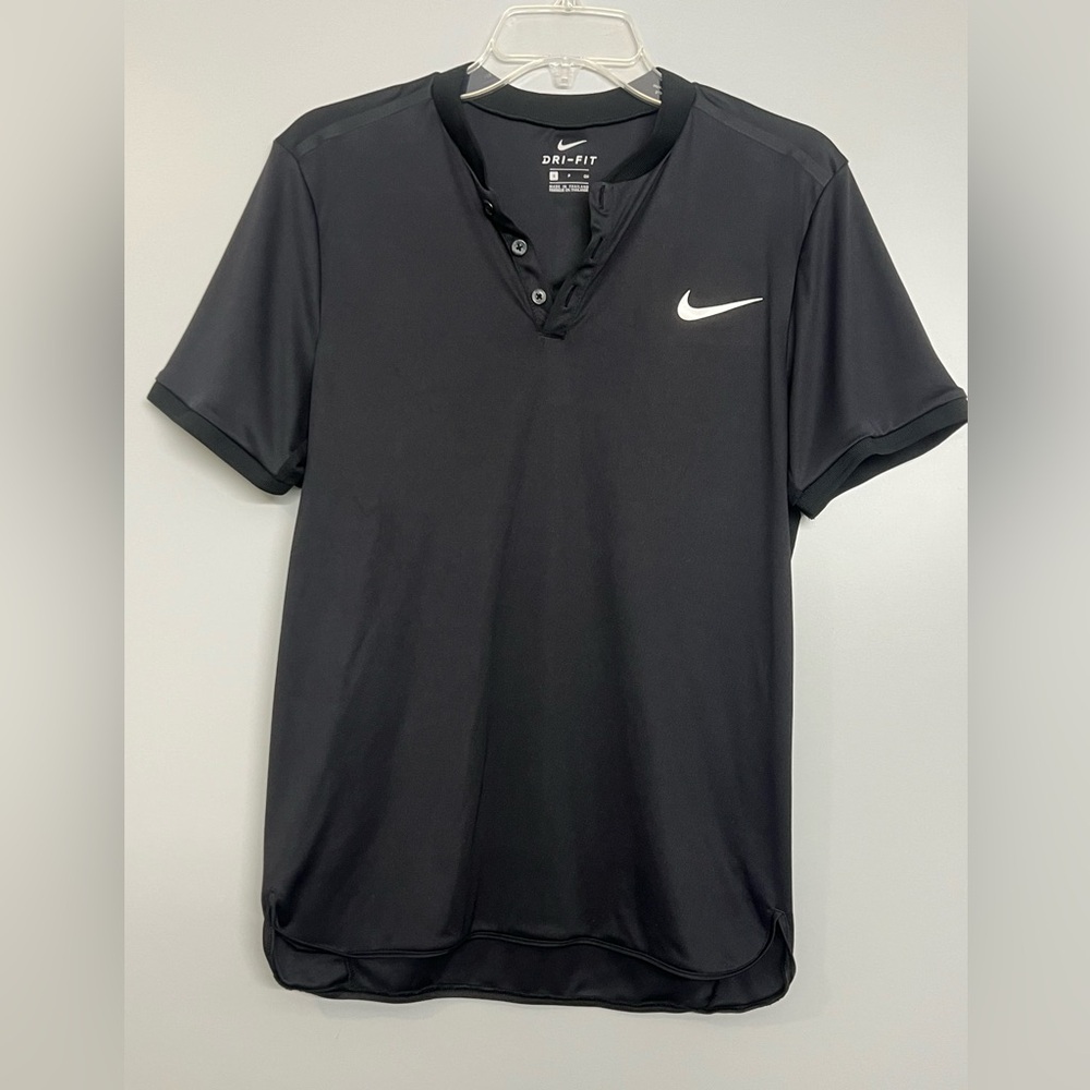 NIKE Black Dri-FIT Henley Shirt with Silver Swoosh Size Small
